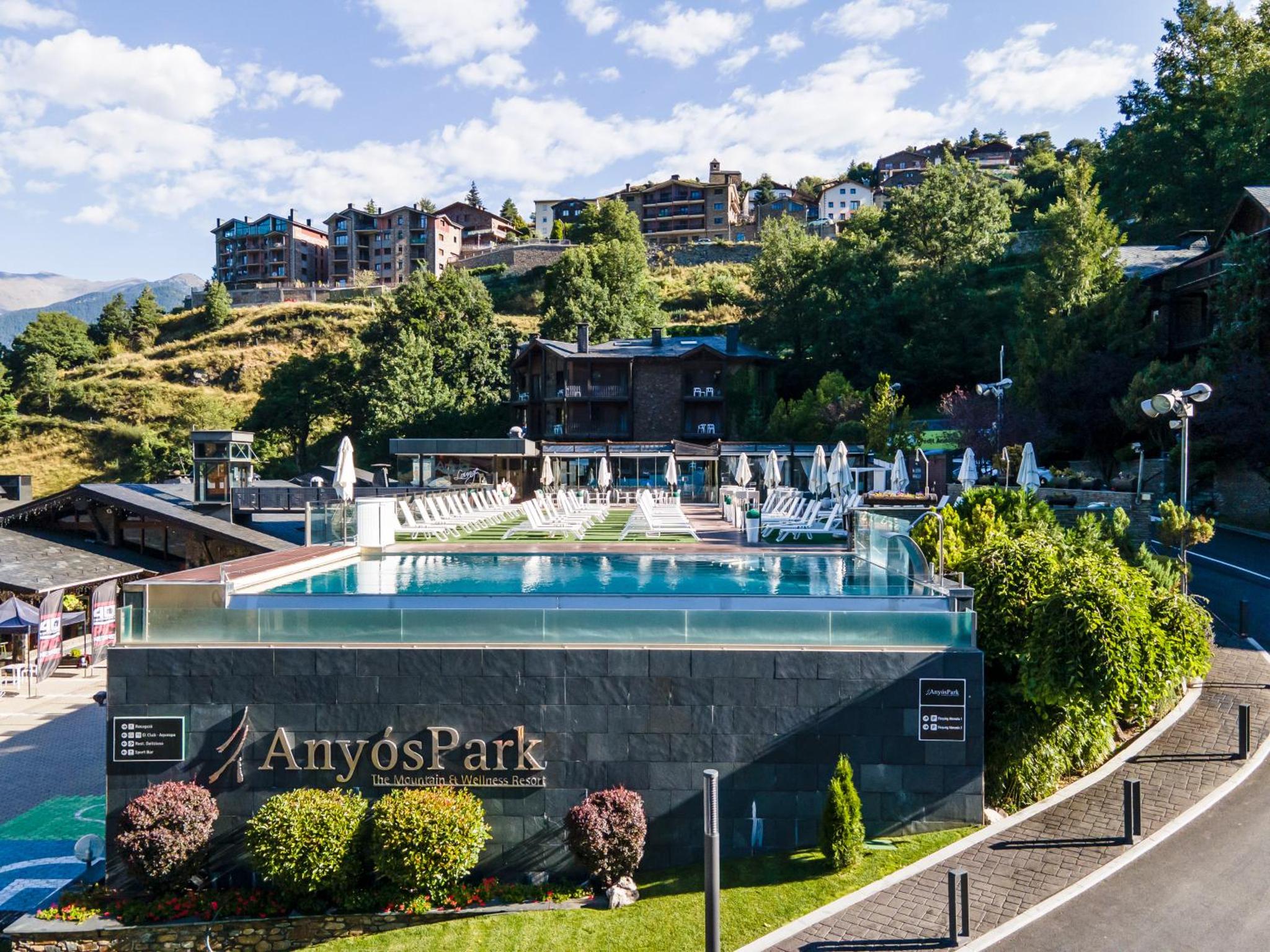 Anyos Park Aparthotel
