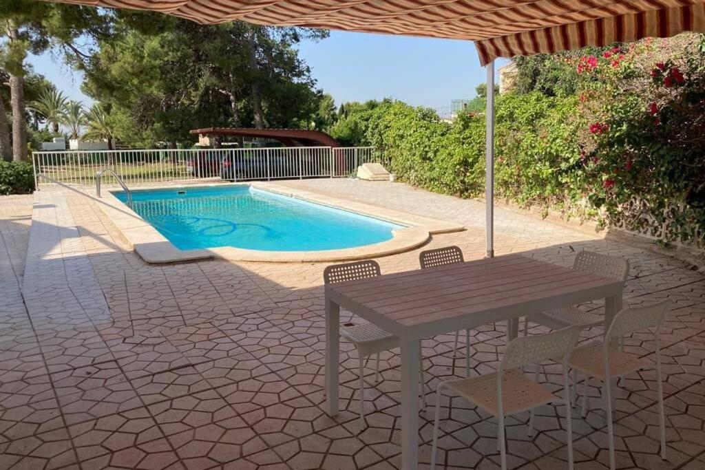 Casa rural con piscina / Cottage house with swimming pool