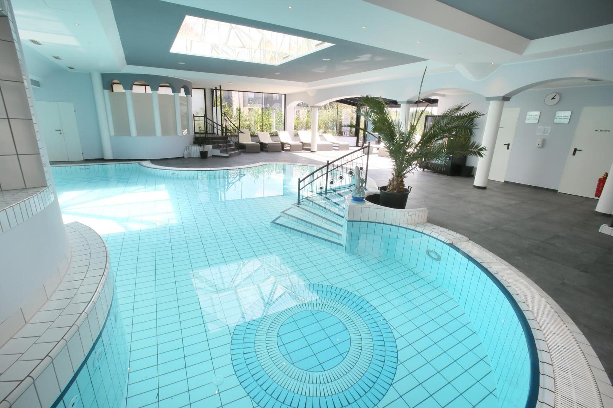 25h SPA-Residenz POOLs IN & OUT, private Garden & Beach