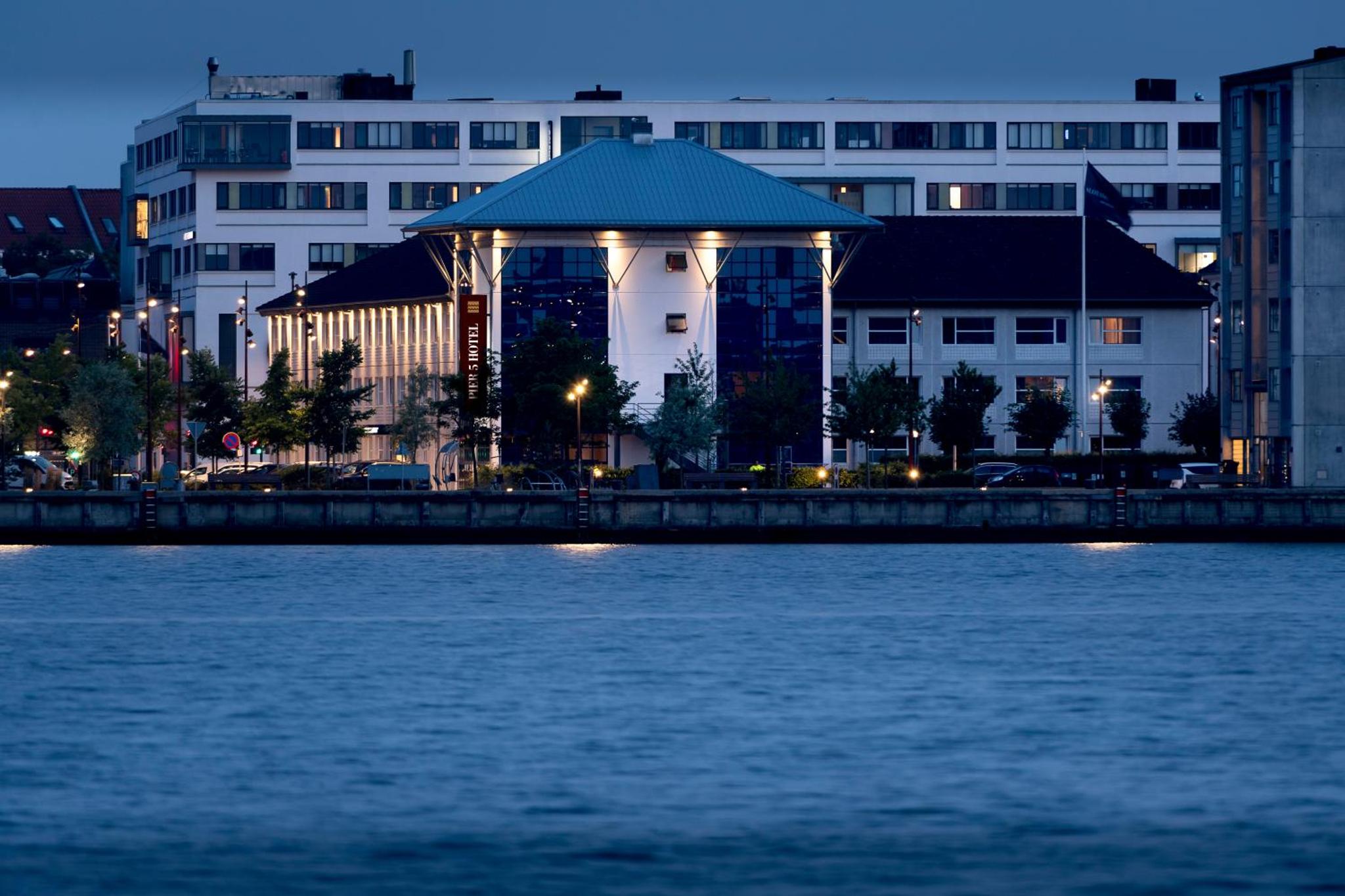 Pier 5 Hotel