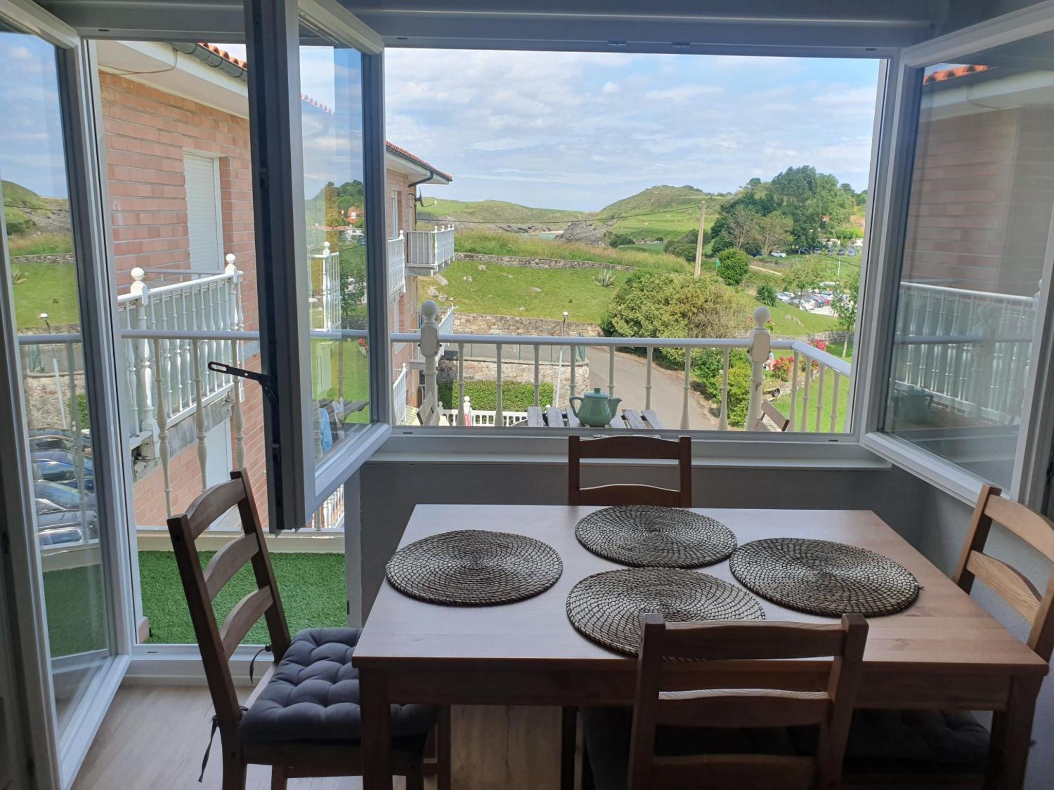 Apartamento frente a la playa con vistas al mar en Barro, Llanes