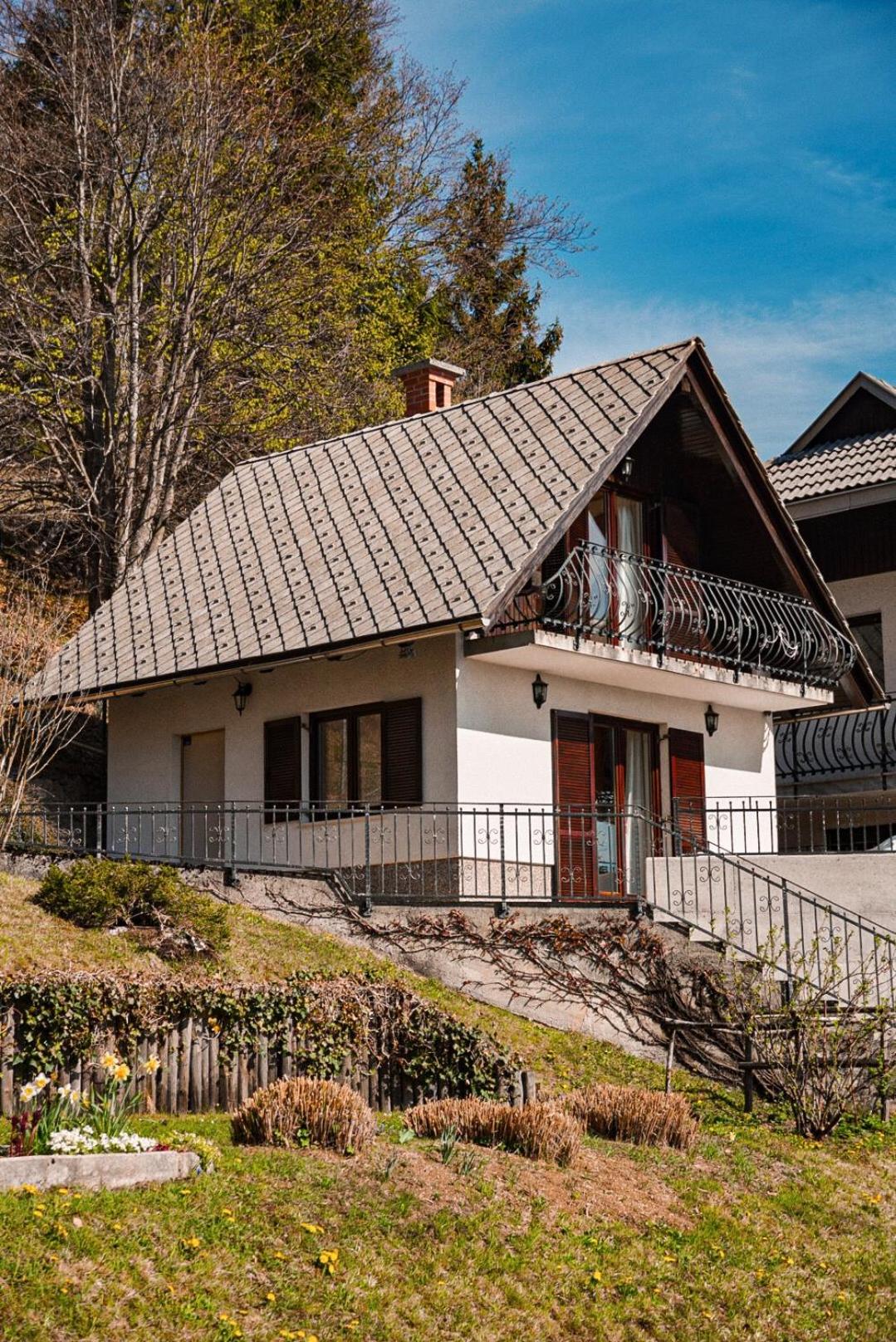 Lakeview Guesthouse & Chalet Bled