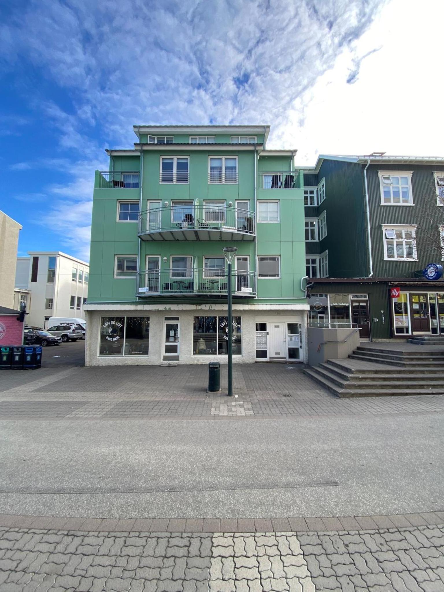 Day Dream Hafnarstræti Main Street One Bedroom