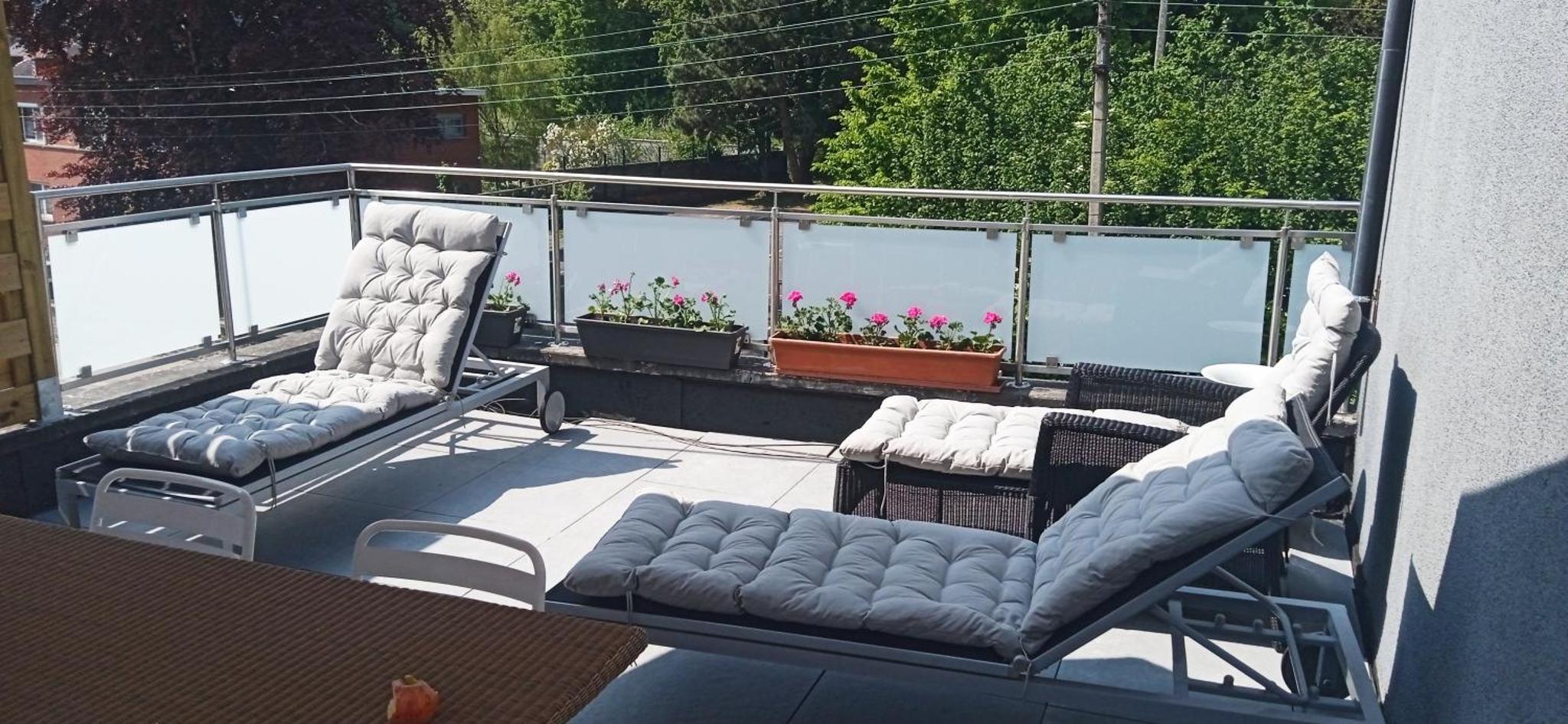 Liege 4420 Rue Jean Jaures 45 Grande Maison Joyeuse Avec Terrasse 30m2 Pour 8 Personnes Maximum