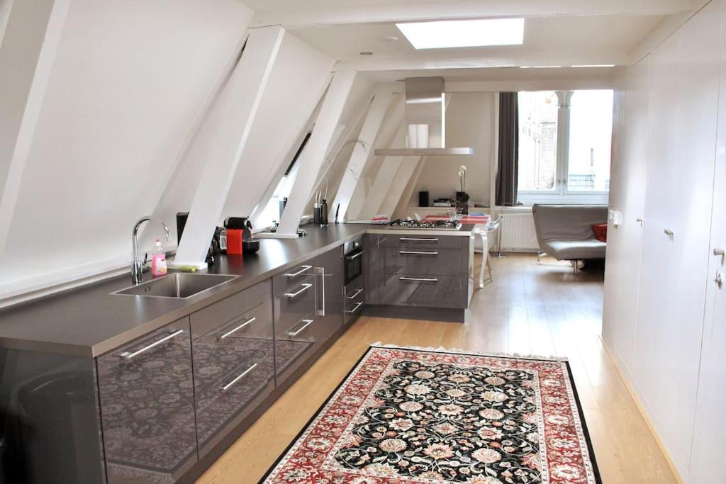 Loft 6 kingsize apartment 2-4persons with great kitchen