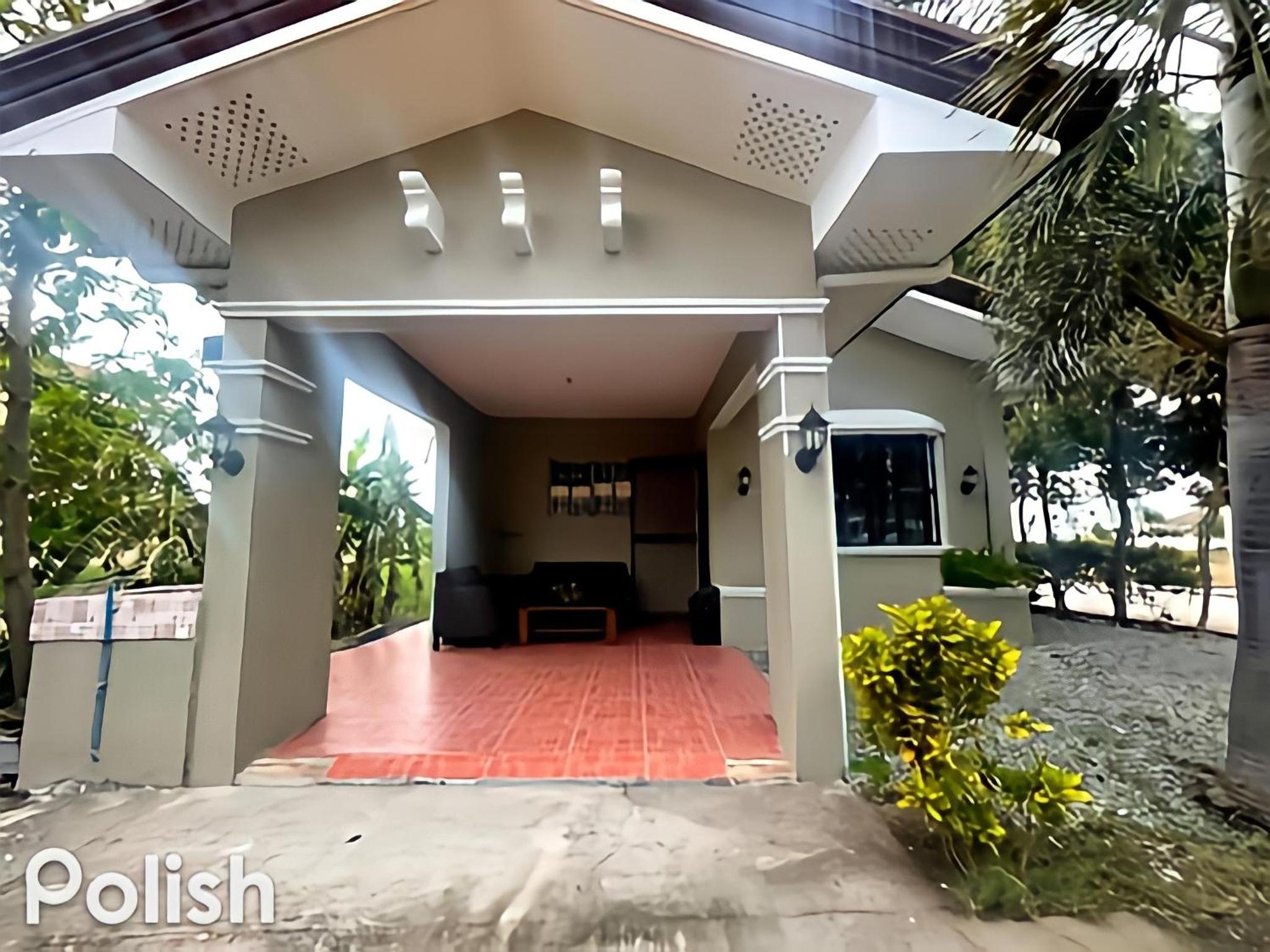Casita Mia - Guest House for 9pax with WIFI, NETFLIX, YOUTUBE, KARAOKE, CAN COOK and BBQ