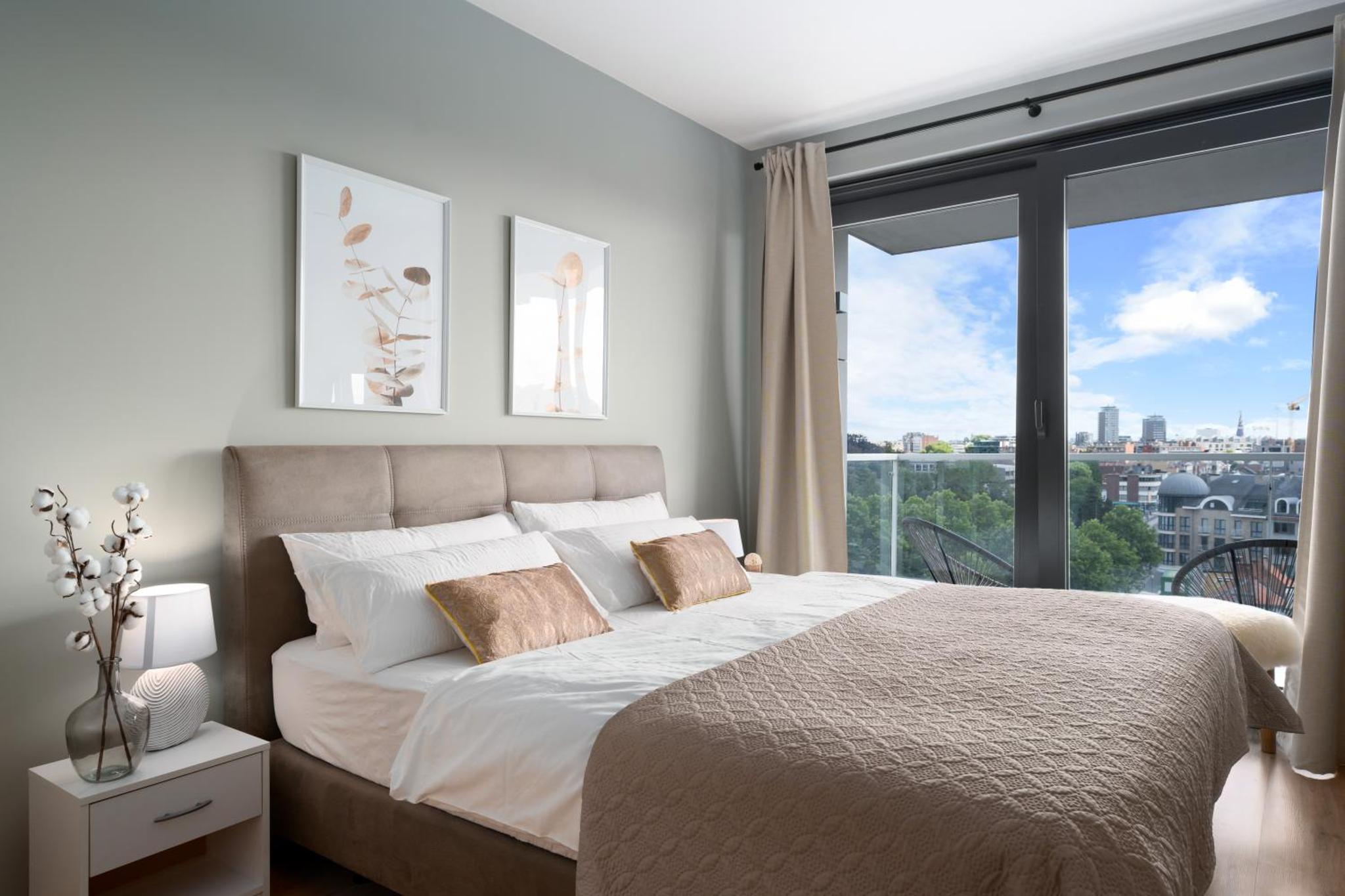 Shs Homes-Luxe Highrise, 2 Bedrooms, Kitchen, Free Parking, Stunning View, Large Tarrasse, Workspace, Washer&Drider