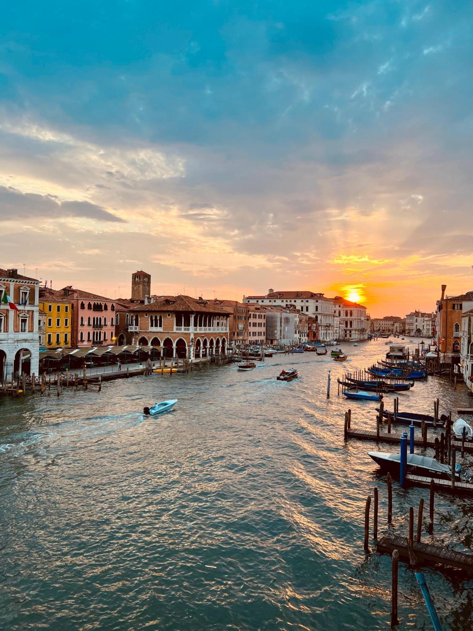 Locanda Leon Bianco on the Grand Canal