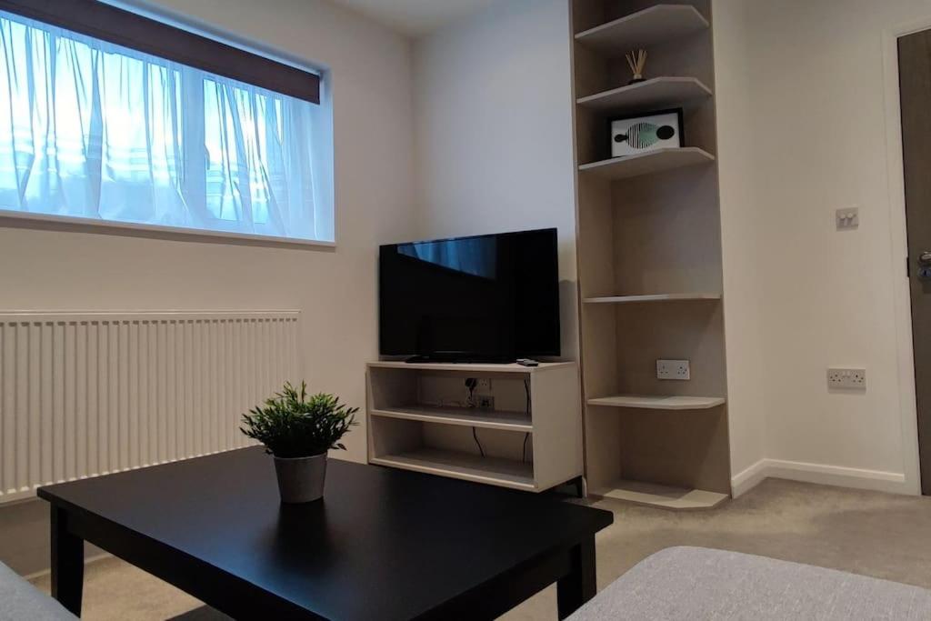 Comfortable 1 Bed flat with Air Con