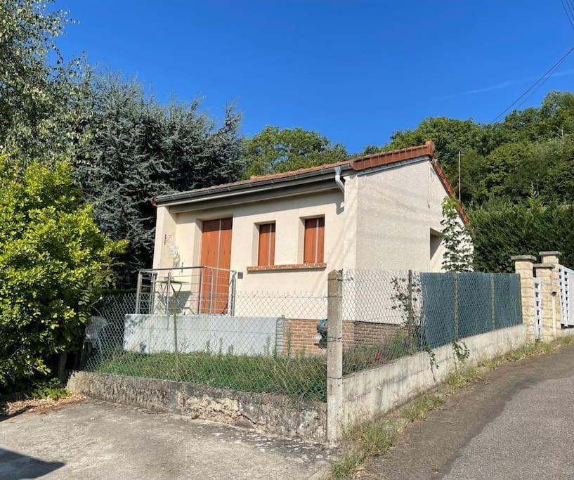 Maison avec sous sol indépendant et parking à 2km de Versailles