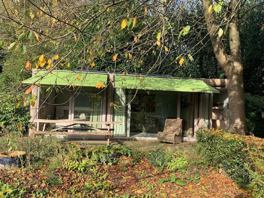 Tuinkamer met landelijk uitzicht en zwembad