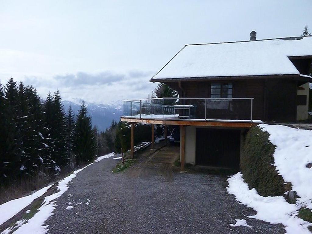 Chalet Traditionnel Avec Jacuzzi Exterieur