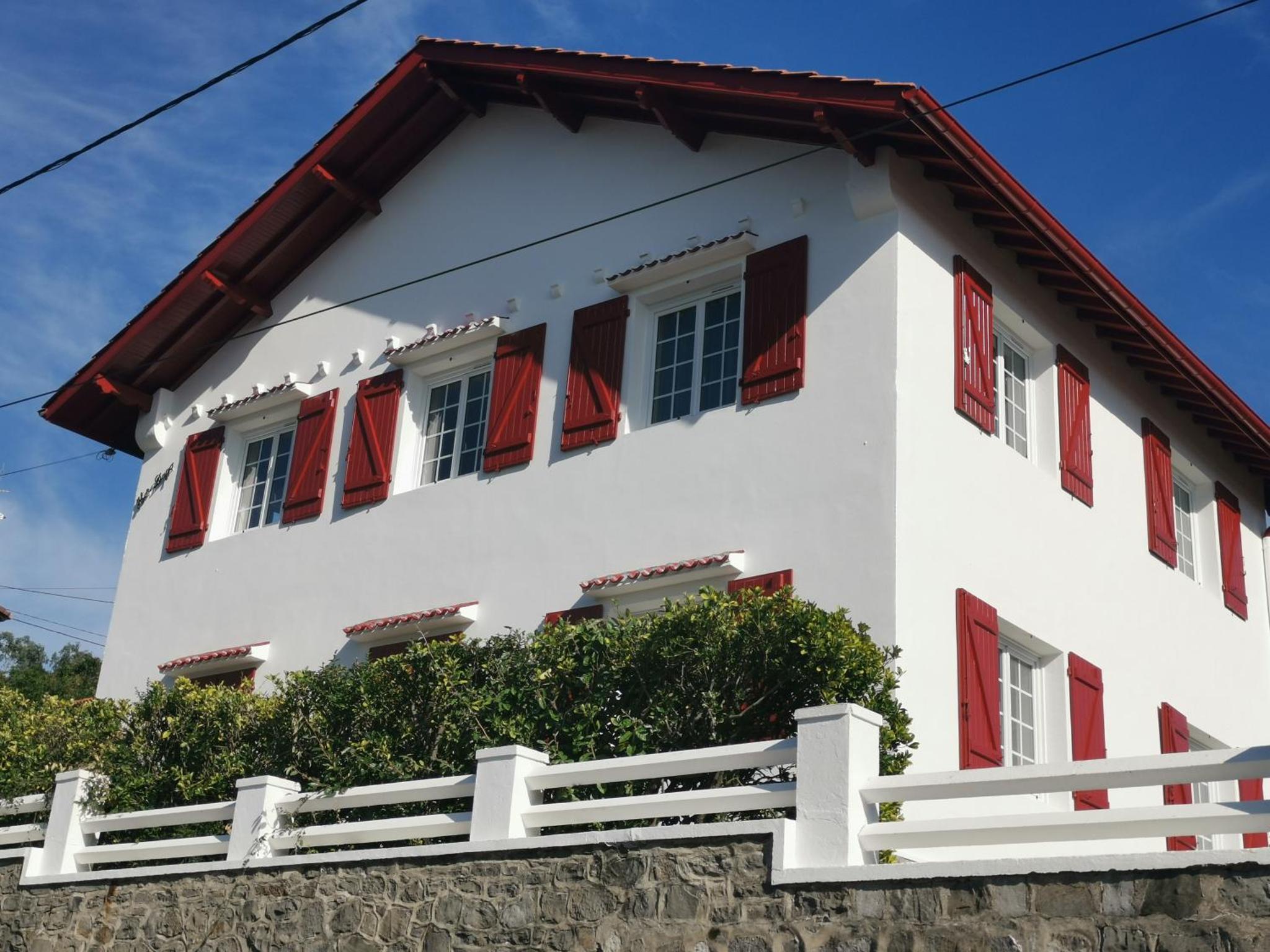 Chambres d'hôtes "HOR DAGO" près de la gare d'Hendaye avec le petit-déjeuner et des vélos