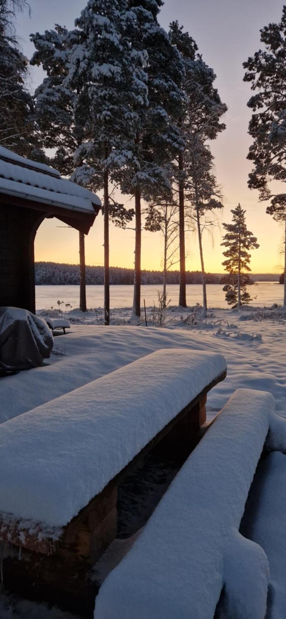 Lakeside log cabin Främby Udde Falun