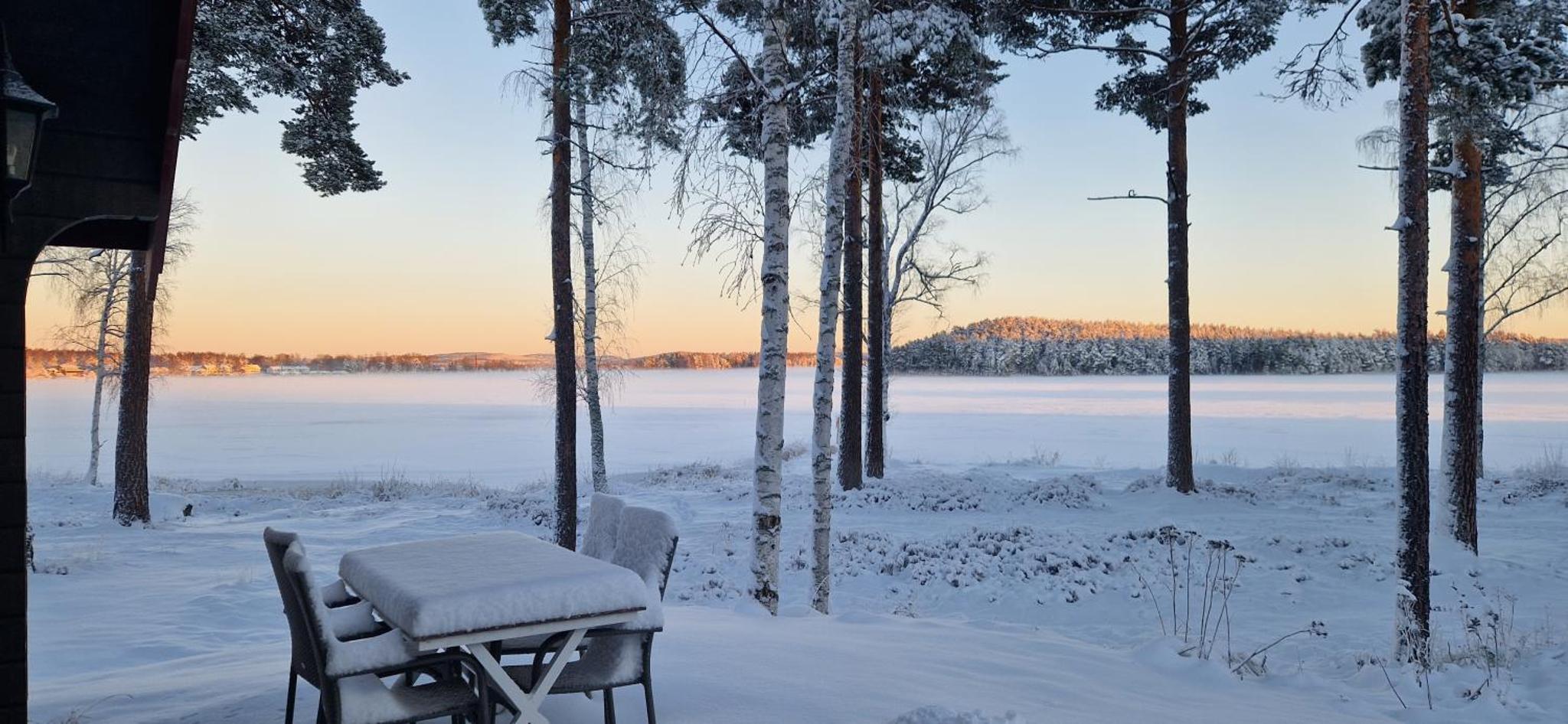 Lakeside log cabin Främby Udde Falun