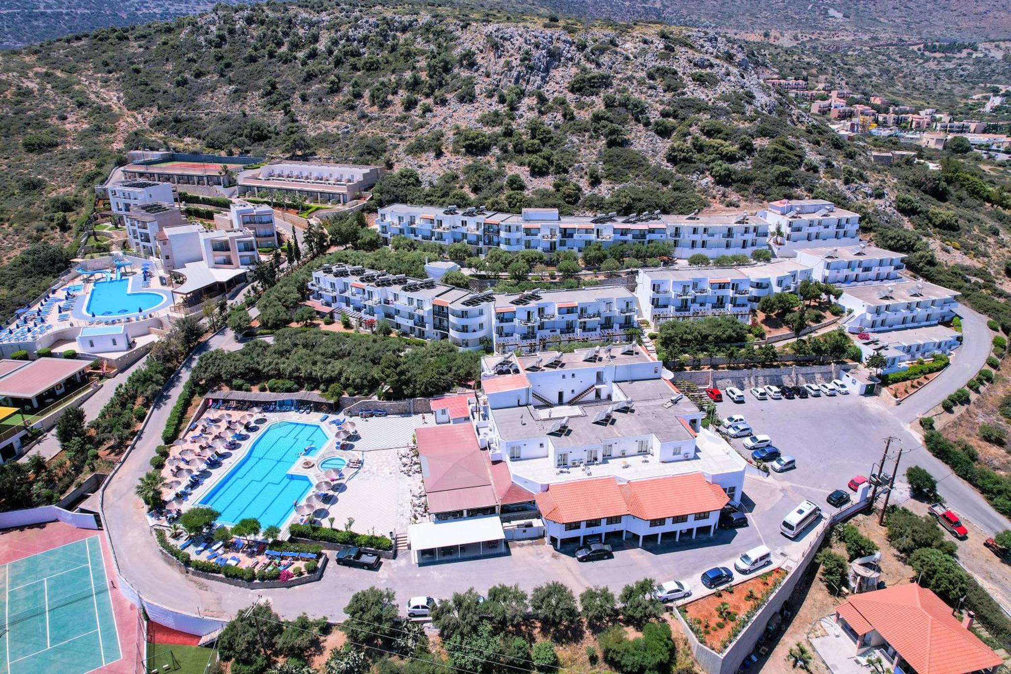 Semiramis Village Hotel