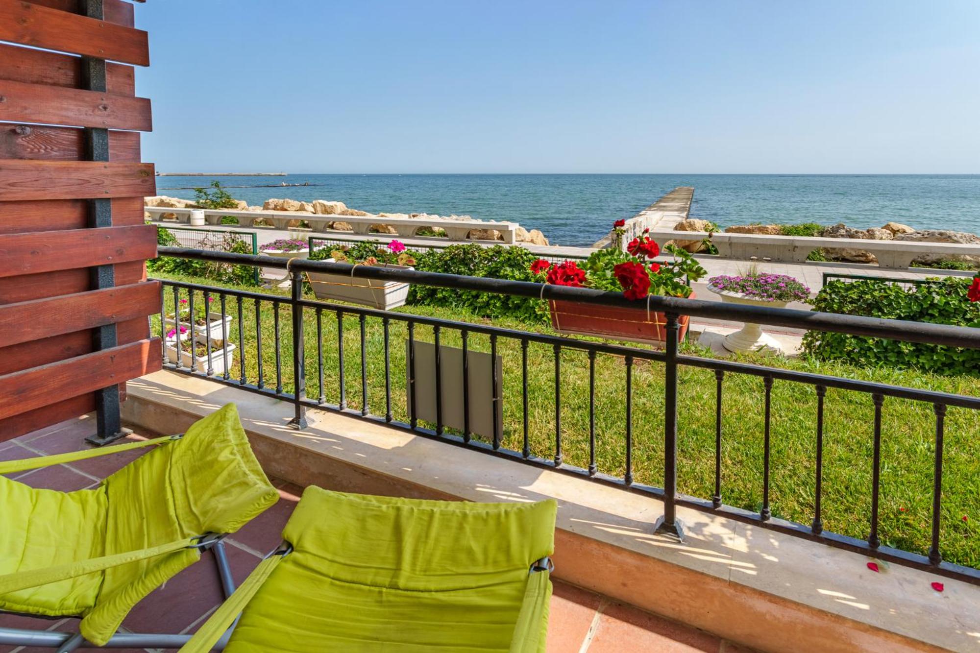 Apartment Poemia, complex Carpe Diem, private pool and free parking