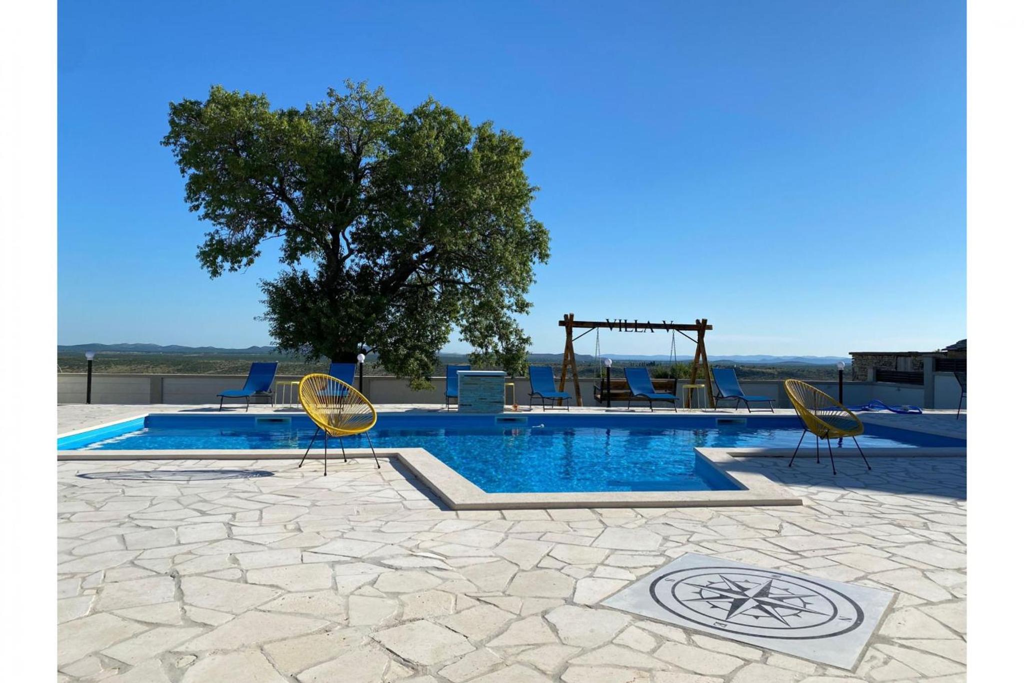 Unique Villa V with large pool