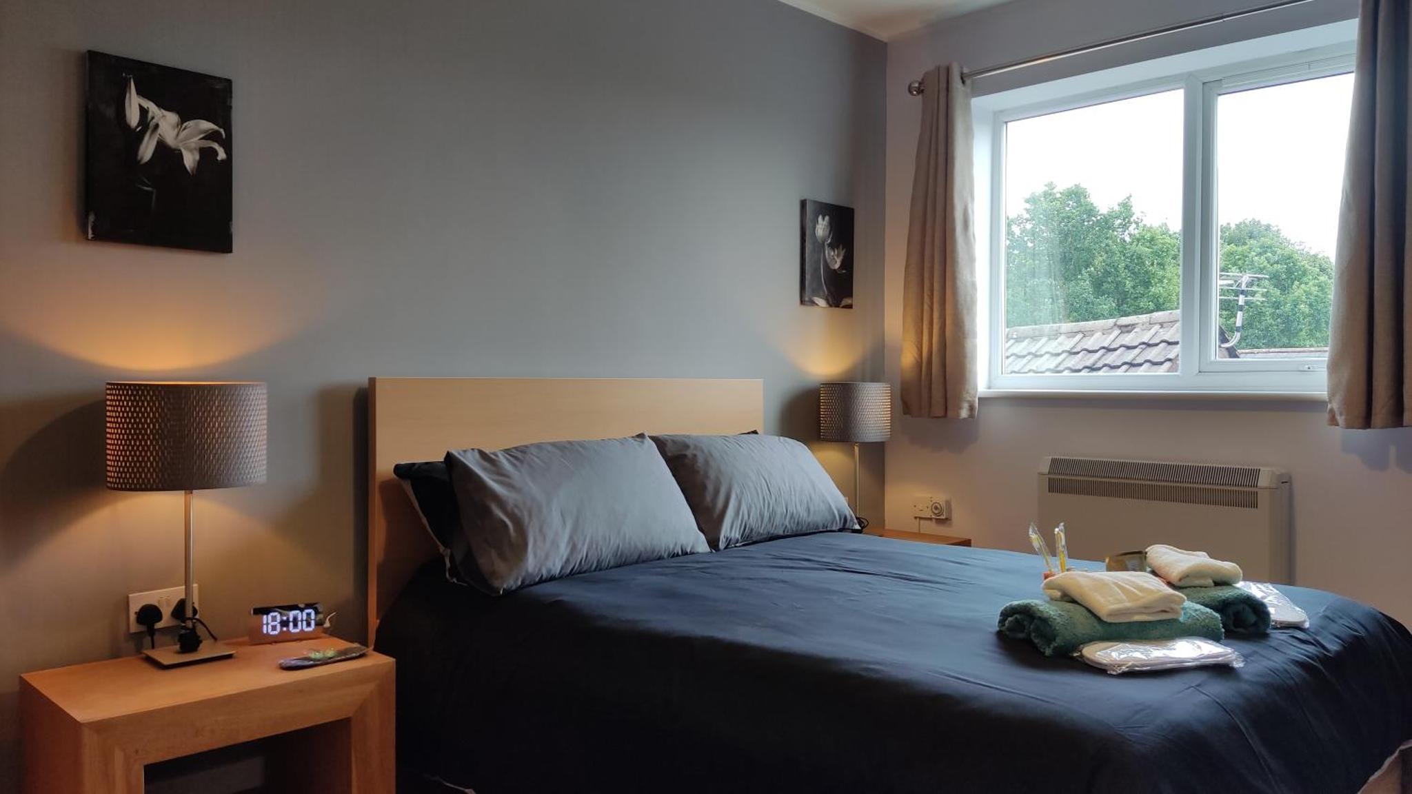 Modern 1-Bed Flat in Wigan