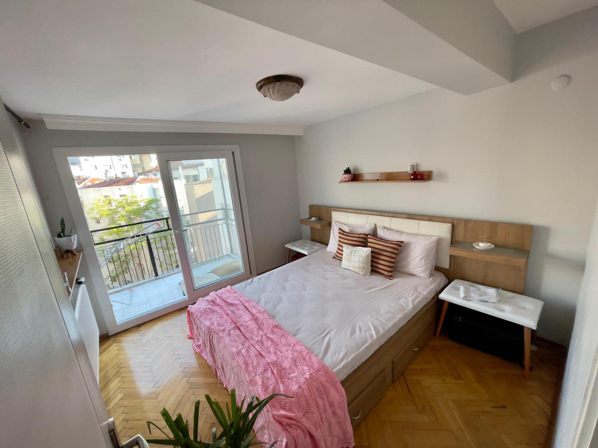 Central Izmir Delight: Cozy Alsancak Apartment