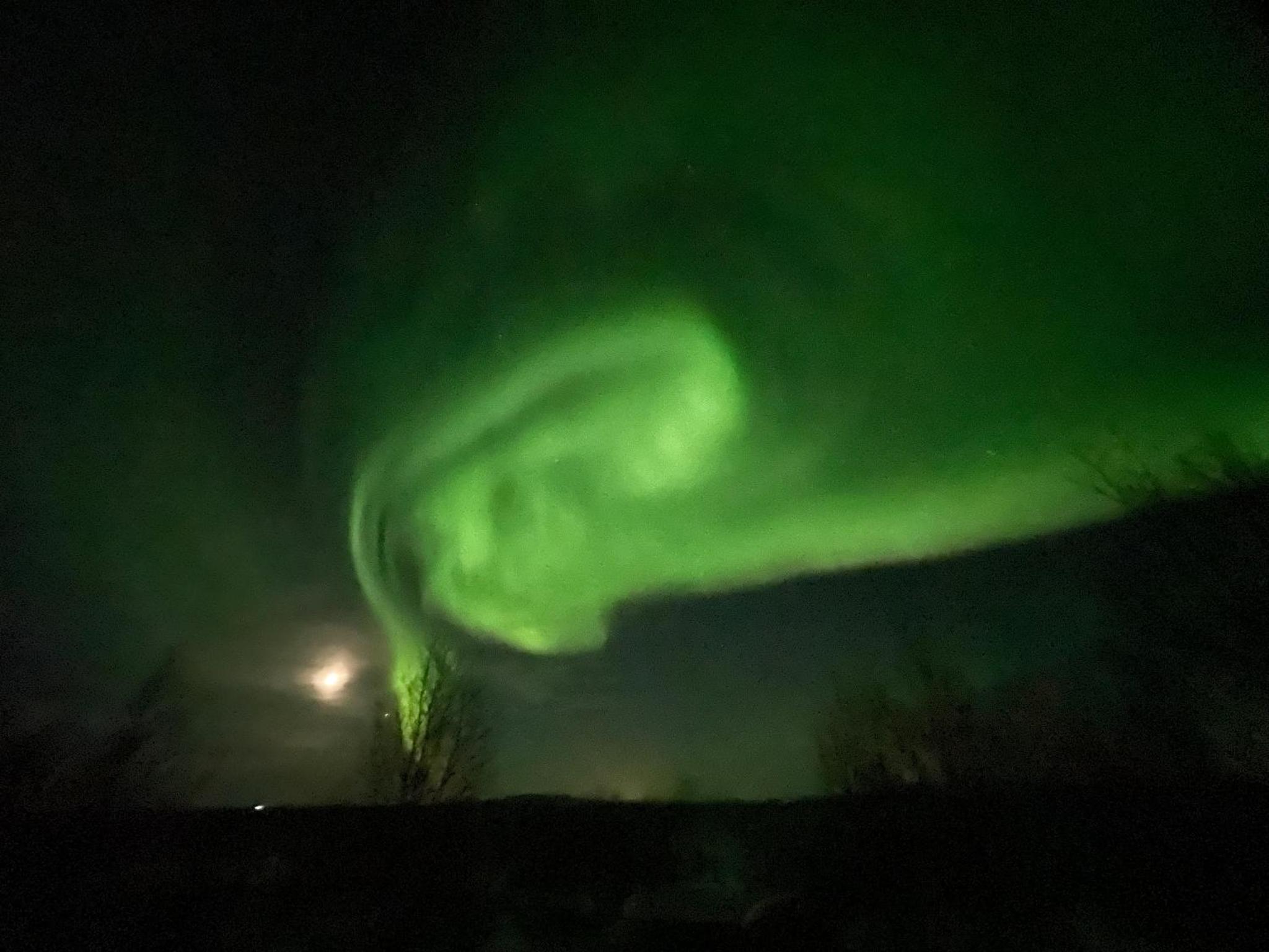 Cabaña Auroras Boreales, Riverside, Vista a la Montaña
