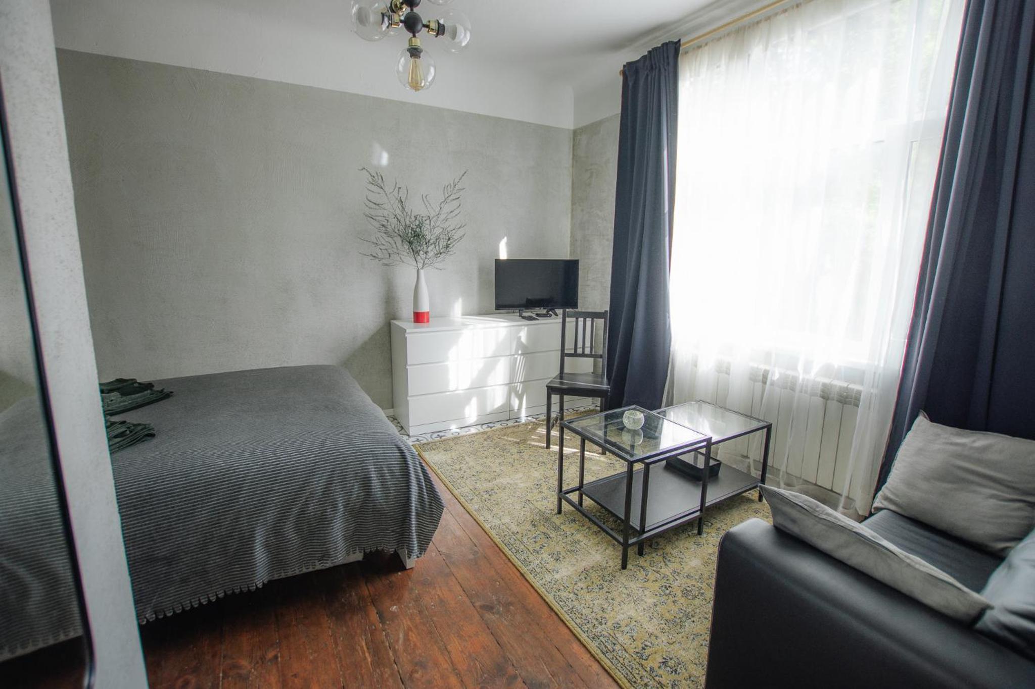 Quiet Center" apartment, close to train station