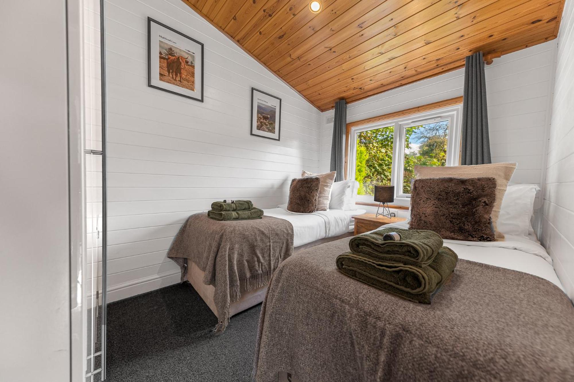 Bowness 45 - 2 bedroom Lake Windermere Lodge