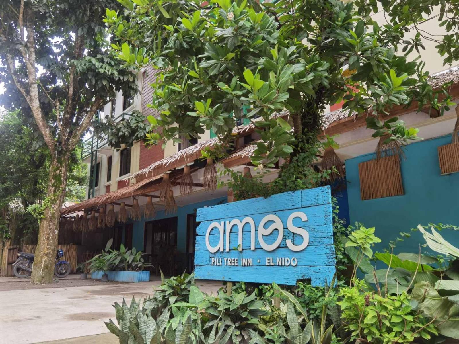 Amos Pili Tree Inn