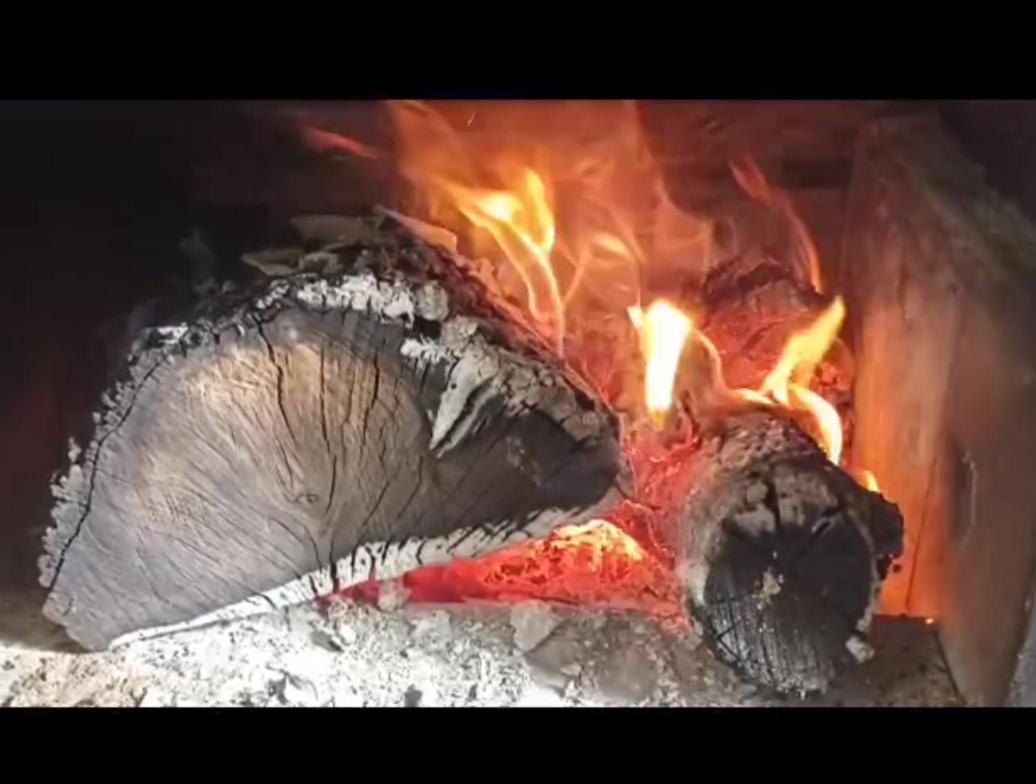 Casa Rural Agua de Azahar Chimenea