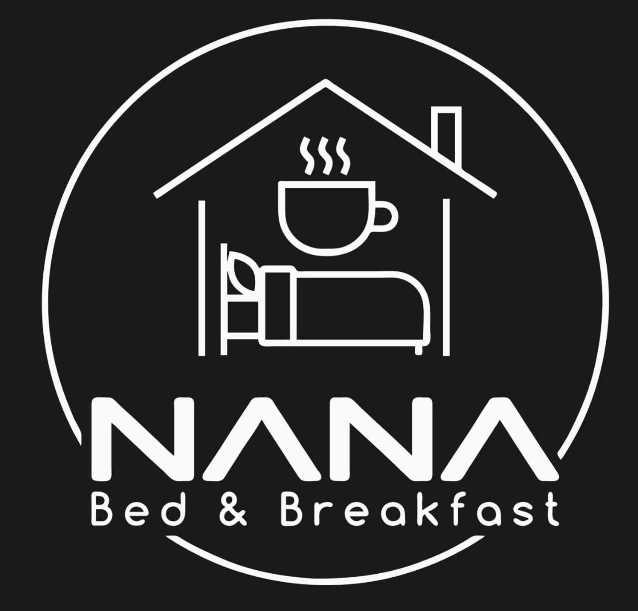 Hostal NANA B&B