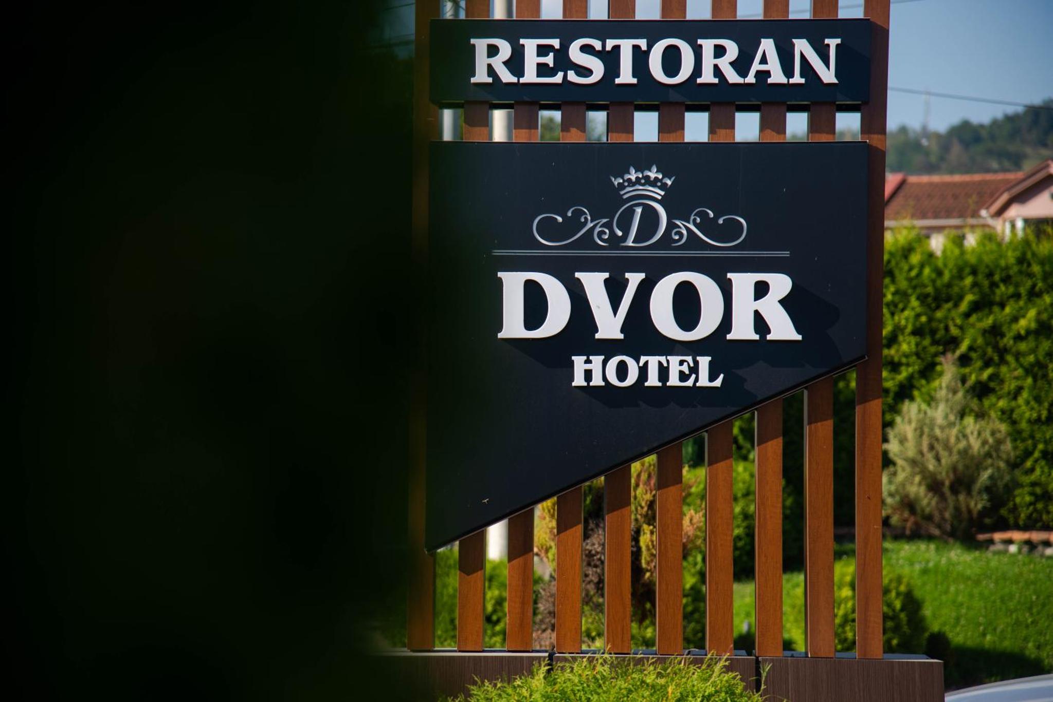 Hotel Dvor