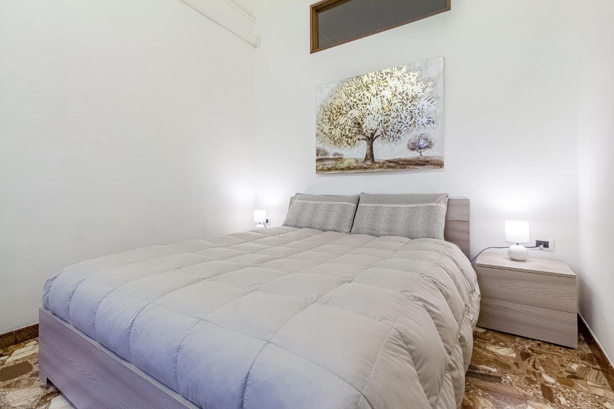 Lovely Piazza Santa Maria Apartment