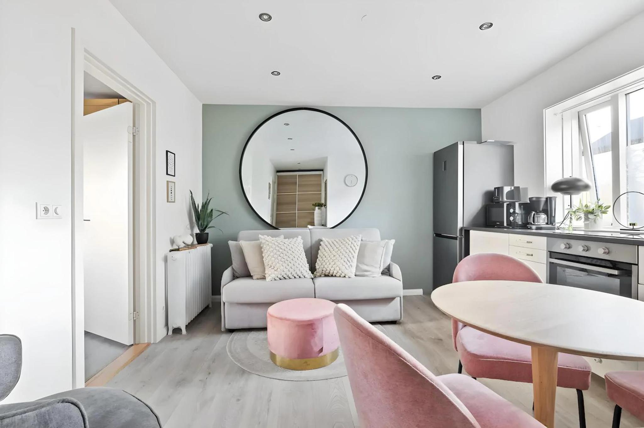 Reykjavík Center, King size -vuode, 65" TV ja Netflix