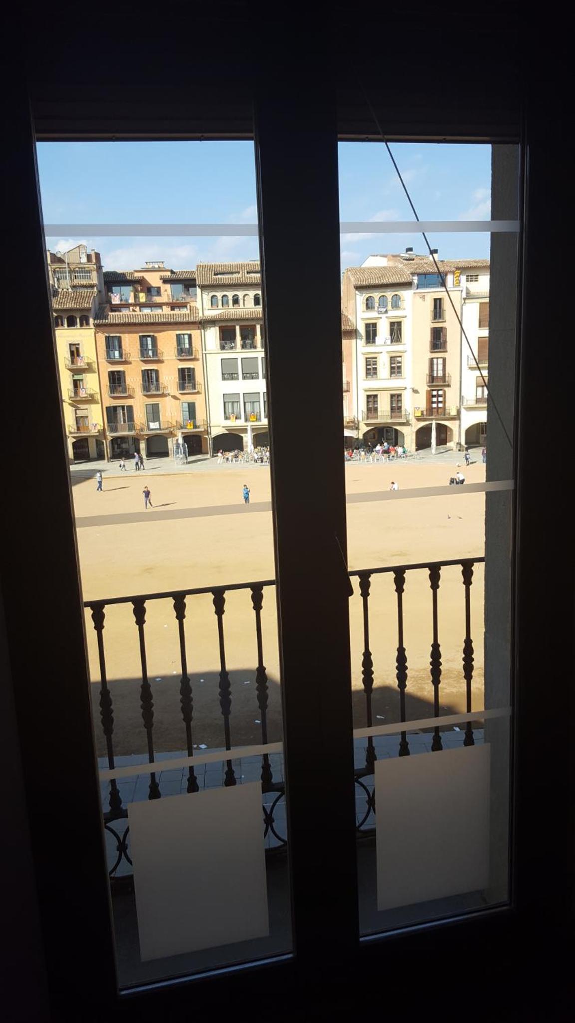 Apartaments Vicus 1 con vistas a la Plaza Mayor de Vic