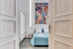 noclegi Gdańsk Blue Mandarin Solidarity Square