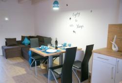 noclegi Sarbinowo Koral Apartamenty 1 min od morza, kuchnia, taras, place zabaw