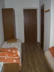 noclegi Mrzeżyno Pokoje Delfin Hostel