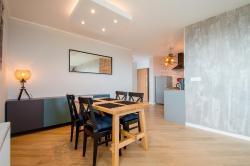 noclegi Gdańsk Grand Apartments - Apartment on the 17th floor with panorama of the Old Town