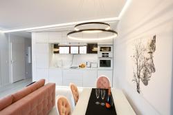 noclegi Gdańsk Apartament z basenem i widokiem na Motławę