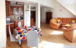 noclegi Jastrzębia Góra Kamieniczka Elm - centrum, 100m od morza