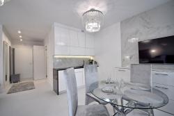 noclegi Kołobrzeg CRYSTAL Apartament 80m od plaży, przy latarni morskiej