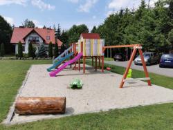 noclegi Sztutowo Miniapartament pokój z aneksem i tarasem na parterze, parking, jacuzzi, plac zabaw, Sztutowo 884#90#09#01