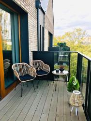noclegi Gdańsk Baltic Riviera Apartments - Garden Sanctuary Retreat