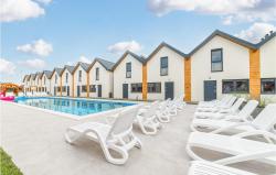 noclegi Rewal Amazing Home In Rewal With Heated Swimming Pool