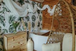 noclegi Mielno Herbals - Tree&Lake houses with bath, sauna, bikes