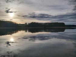 noclegi Mrągowo Leśny Dworek - Apartamenty ze wspólnym salonem kominkowym i TV