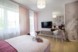 noclegi Koszalin W&K Glam Suite - Studio z balkonem, Faktura VAT, Parking w garażu, Netflix