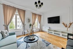 noclegi Gdańsk Długi Targ Street, Main Old Town & Riverside by Downtown Apartments