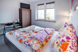 noclegi Gąski Comfortable apartment, 5 bedrooms, summer pool