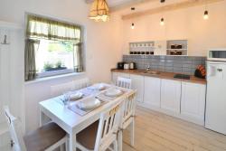 noclegi Rusinowo Holiday Home in Rusinowo near Quiet Beach